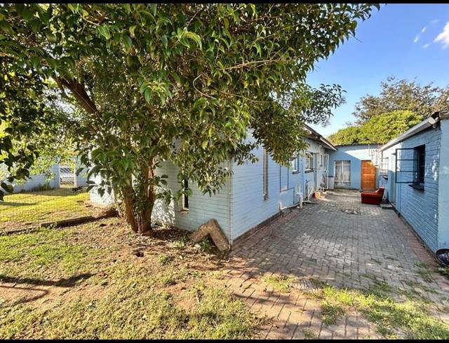 7 BEDROOM HOUSE FOR SALE IN BRENTHURST